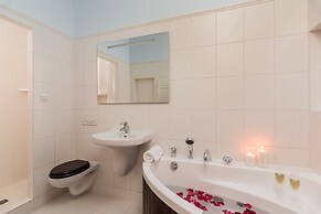 WS Old Town Apartments