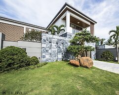 The Five Stars Villa