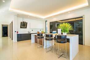 The Five Stars Villa