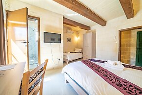 Ta' Pinu B&B
