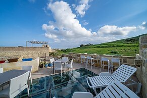 Ta' Pinu B&B