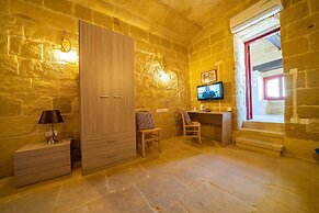 Ta' Pinu B&B
