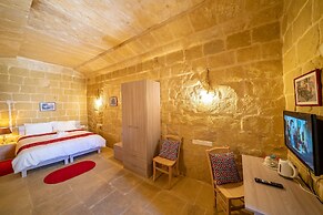 Ta' Pinu B&B