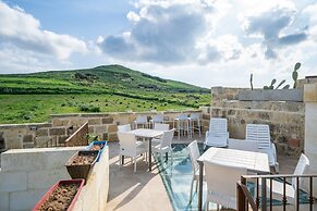 Ta' Pinu B&B