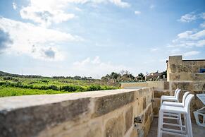 Ta' Pinu B&B