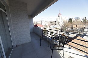 Olympus Hotel By Umbrella