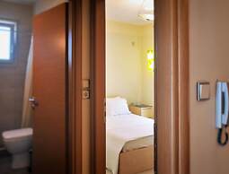 Balconies on Sea - The Garden Apartment