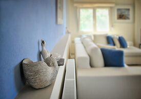 Balconies on Sea - The Garden Apartment