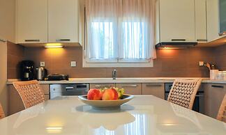 Balconies on Sea - The Garden Apartment