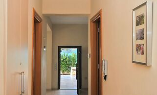 Balconies on Sea - The Garden Apartment