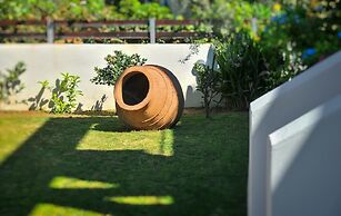 Balconies on Sea - The Garden Apartment