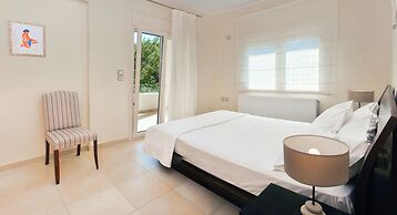 Balconies on Sea - The Garden Apartment