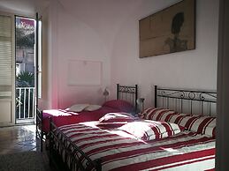 Spanish Palace Rooms, Apartment & Terrace