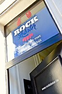 Rock Lobster City Lodge