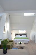 Rock Lobster City Lodge