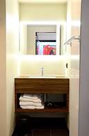 Rock Lobster City Lodge