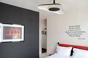 Rock Lobster City Lodge