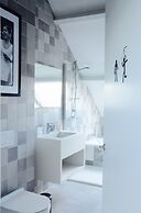 Rock Lobster City Lodge