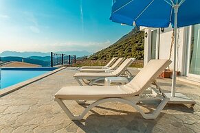 Villa Biba 2 by Lycia Collections