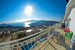 Villa Zumrut 4 by Lycia Collections