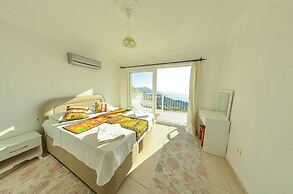 Villa Zumrut 4 by Lycia Collections