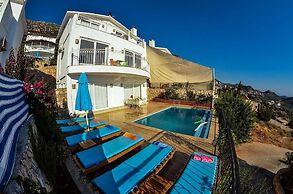 Villa Zumrut 4 by Lycia Collections