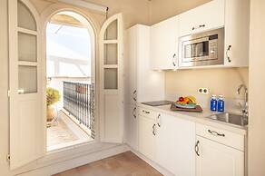 CH Apartments Rooftop Terrace