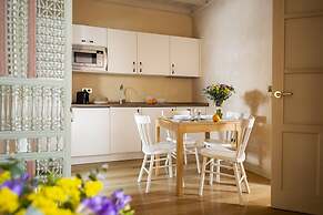 CH Apartments Rooftop Terrace