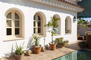 CH Apartments Rooftop Terrace