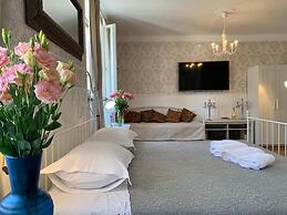 Mama's and Papa's Luxury Rooms