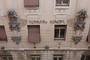 Mama's and Papa's Luxury Rooms