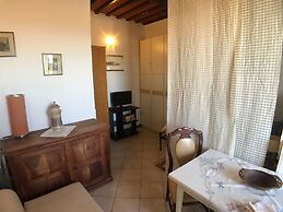 Porta Camollia Apartment