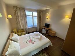 Pioner Hotel