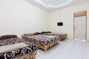 Villa Penginapan Purnama