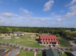 The Silver Spur Resort - Campsite