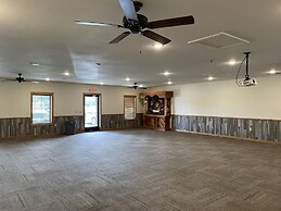 The Silver Spur Resort - Campsite