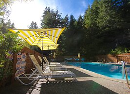 The Occidental Lodge