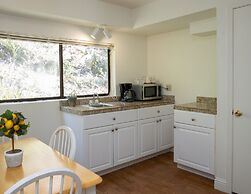 The Occidental Lodge