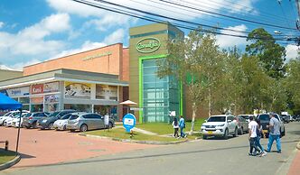 Llanogrande Airport by Bernalo Hotels