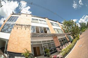 Llanogrande Airport by Bernalo Hotels