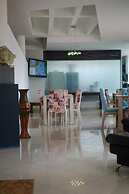 Llanogrande Airport by Bernalo Hotels