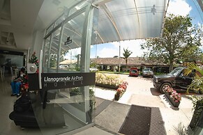 Llanogrande Airport by Bernalo Hotels