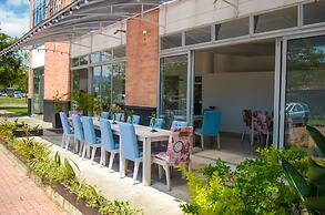 Llanogrande Airport by Bernalo Hotels