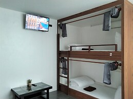 Wee Hostel