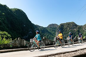 Indochine Lan Ha Bay