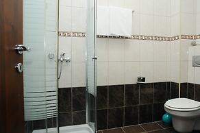 D&R Boreta Apartments