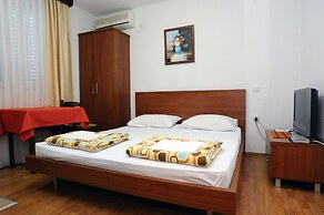 D&R Boreta Apartments