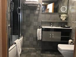 Best Premier Hotel