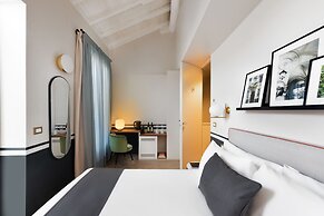 Velvet Grey Boutique Hotel