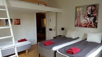 Hagbackens Gård Bed & Breakfast